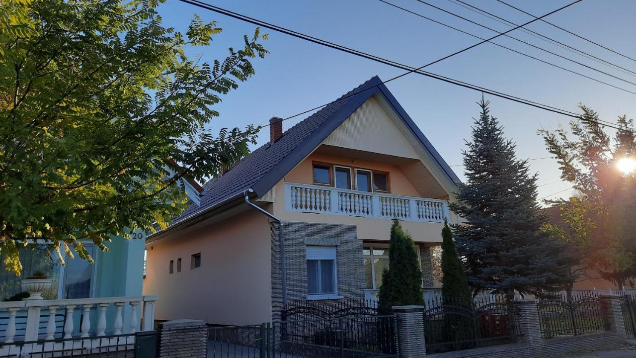 Magdalena Haz Apartment Balatonlelle Exterior photo