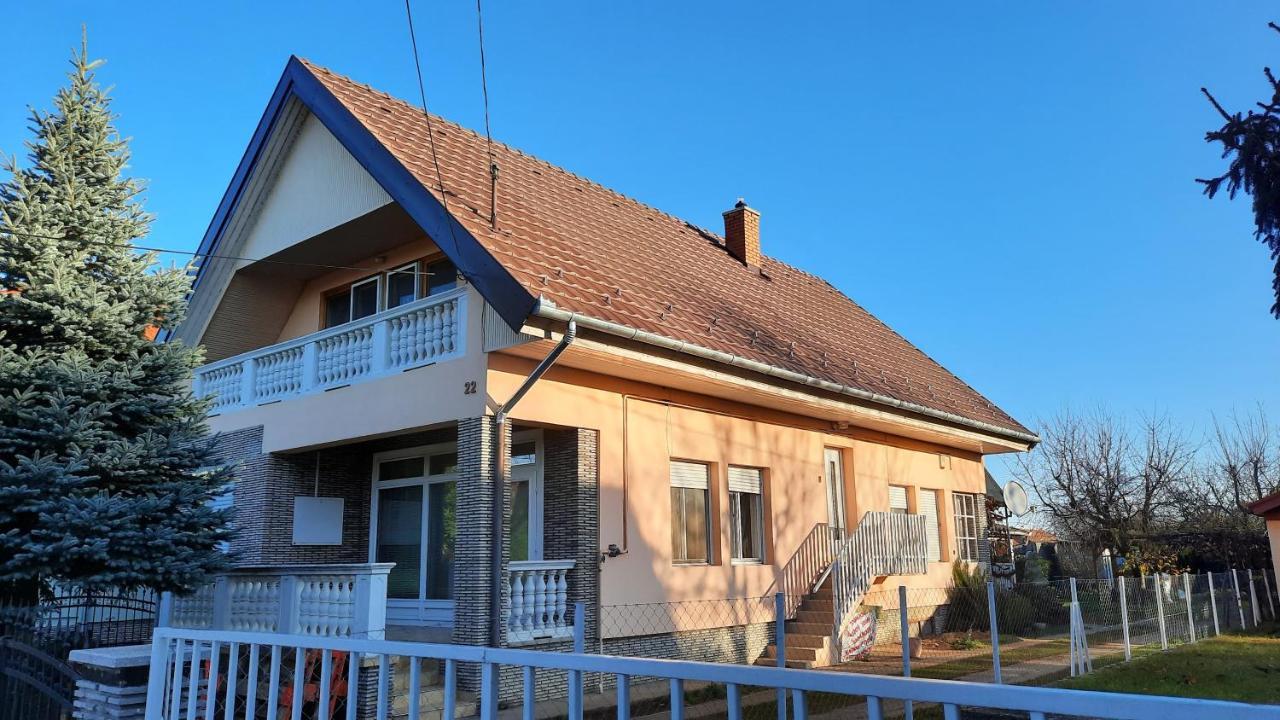 Magdalena Haz Apartment Balatonlelle Exterior photo