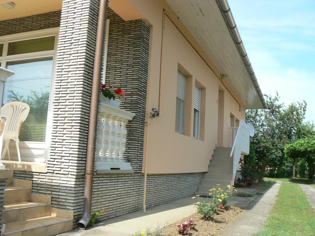 Magdalena Haz Apartment Balatonlelle Exterior photo
